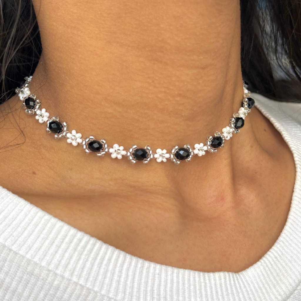 Collar Choker Noche Floral 🖤✨